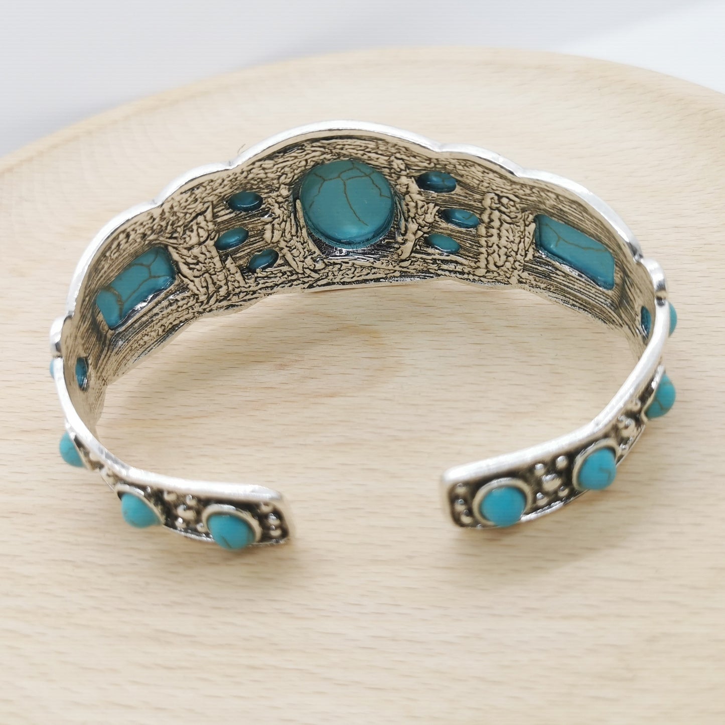 Retro Bohemian Natural Turquoise Cuff Bracelet - Ethnic Vacation Accessories